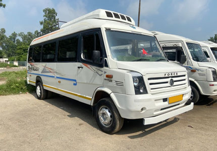 17 Seater Tempo Traveller Rental