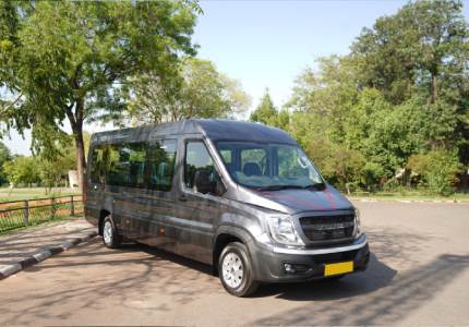 17 Seater Urbania Traveller Rental