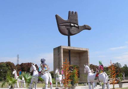 Chandigarh Tempo traveller Hire